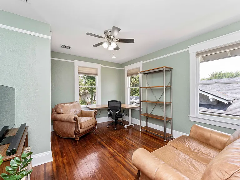 2647 Forbes St — Photo 31