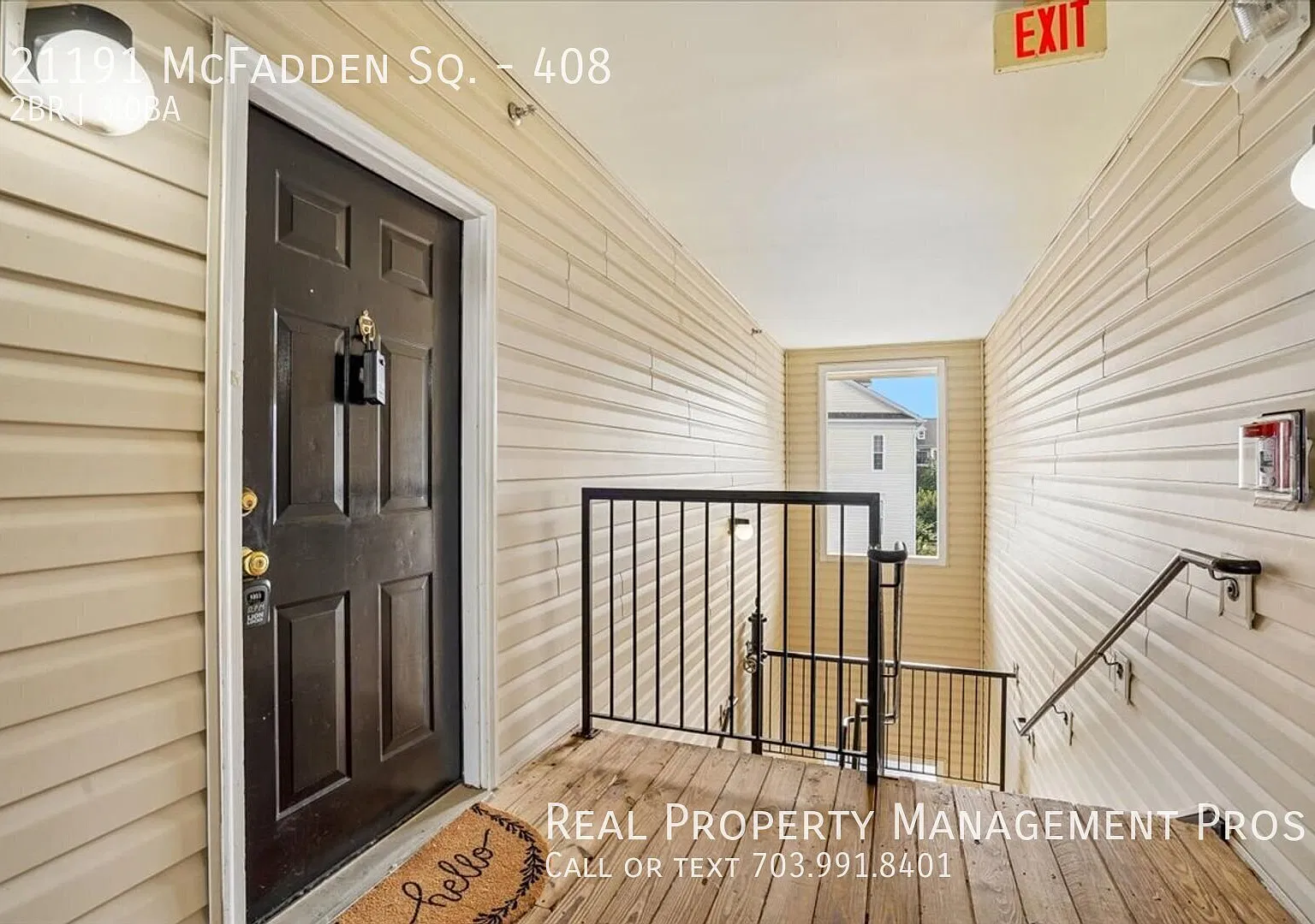 Rarely Available 2 Bedroom 2 Bath Top Floor W/Loft For Rent! — Photo 2