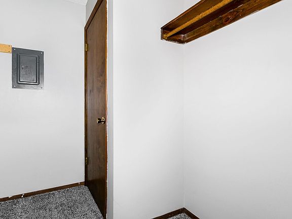 4th image of 525 W 37th St N APT 206