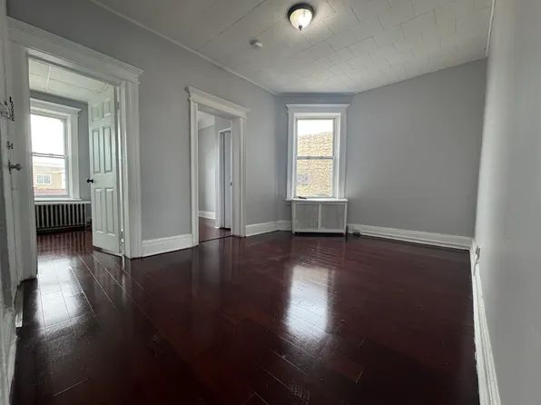 90 Lake Street image 3 of 6