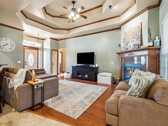 5th image of 3213 Loren Dr