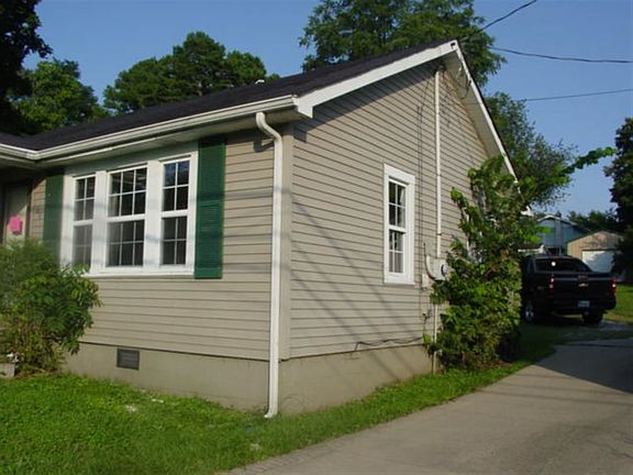 5th image of 104 Harwood St