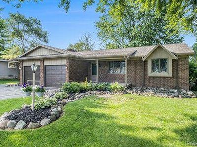 9205 Potter Rd, Flushing, MI, 48433