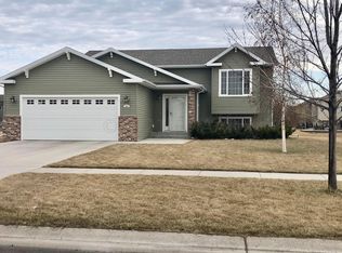 4740 Lavonne Ct S, Fargo, ND 58104