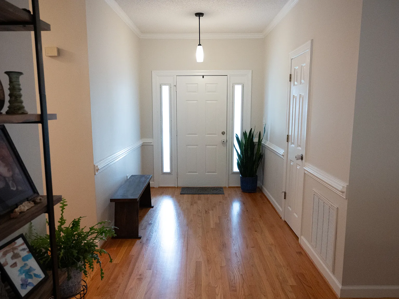 847 Stone Cross Dr — Photo 3