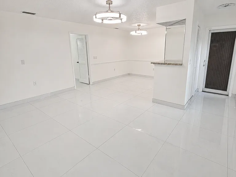3416 W Wallcraft Ave — Photo 9