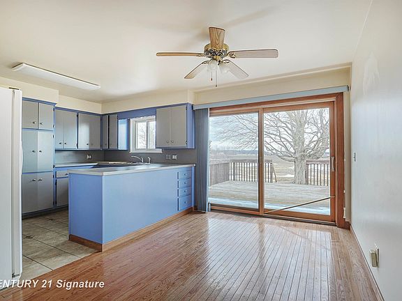 5th image of 6867 Three Mile Rd