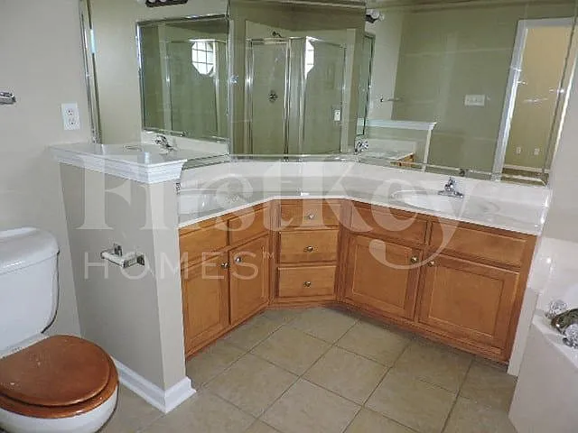 1177 Travers Ln — Photo 15