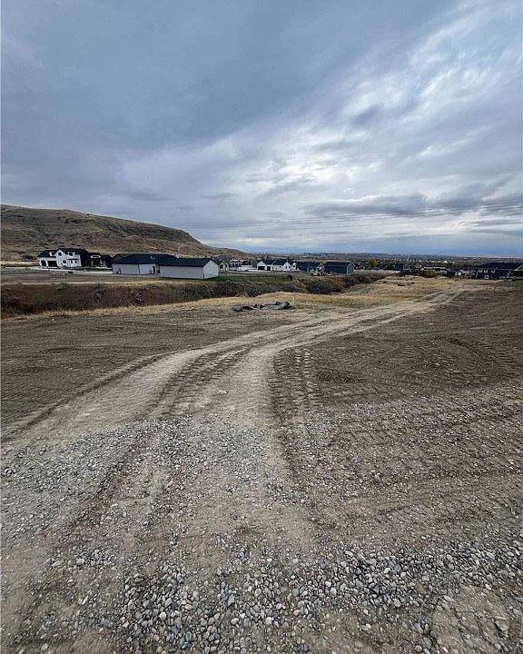 2nd image of 9 Sanctuary Canyon Rd