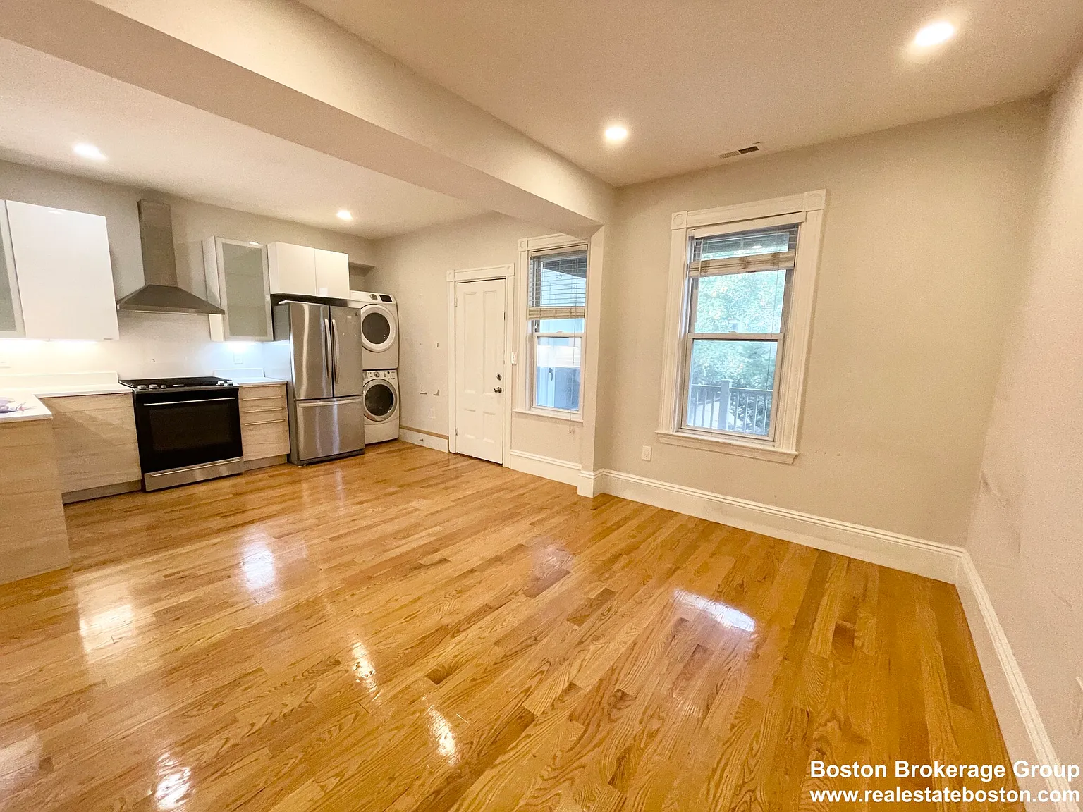 3 bed, 1.0 bath, $3,100 — Photo 1