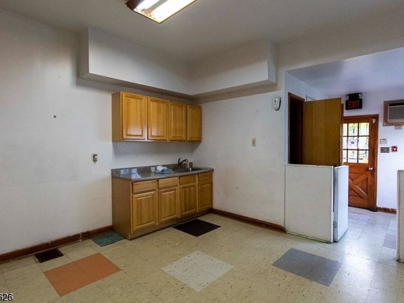 2nd image of 593 Park Ave #2