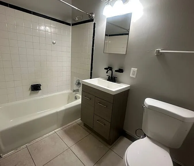 123 Clinic Dr #107 — Photo 4