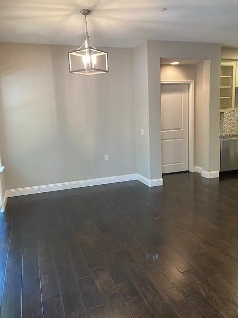 2 bed, 1372 sqft, $4,650 — Photo 4