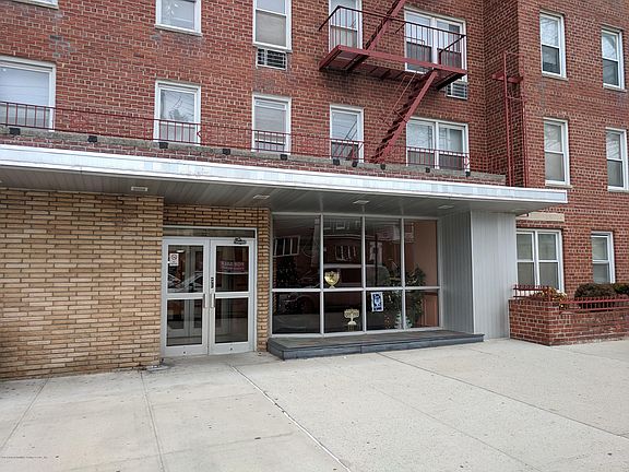 2nd image of 735 Avenue W