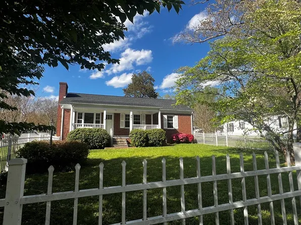 201 Rison St, Chatham, VA 24531