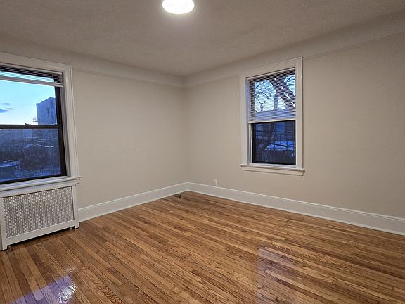 3rd image of 31-32 37th St #2R