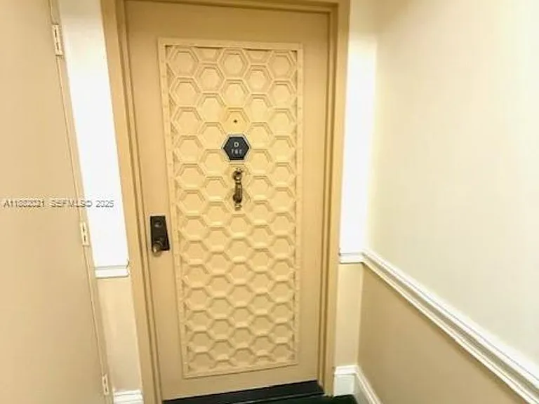 1121 Crandon Blvd #D702 — Photo 7