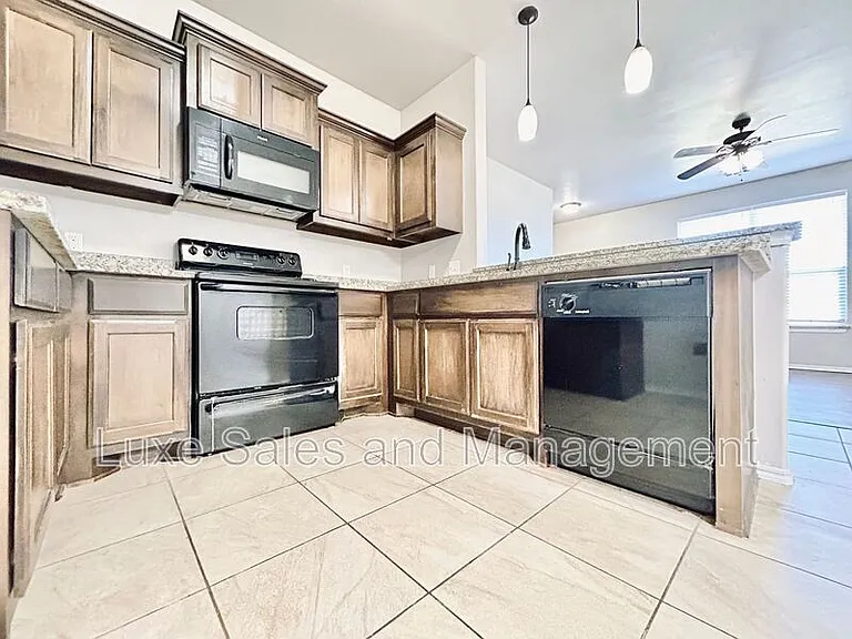 1328 Garden Gate Dr #A — Photo 5