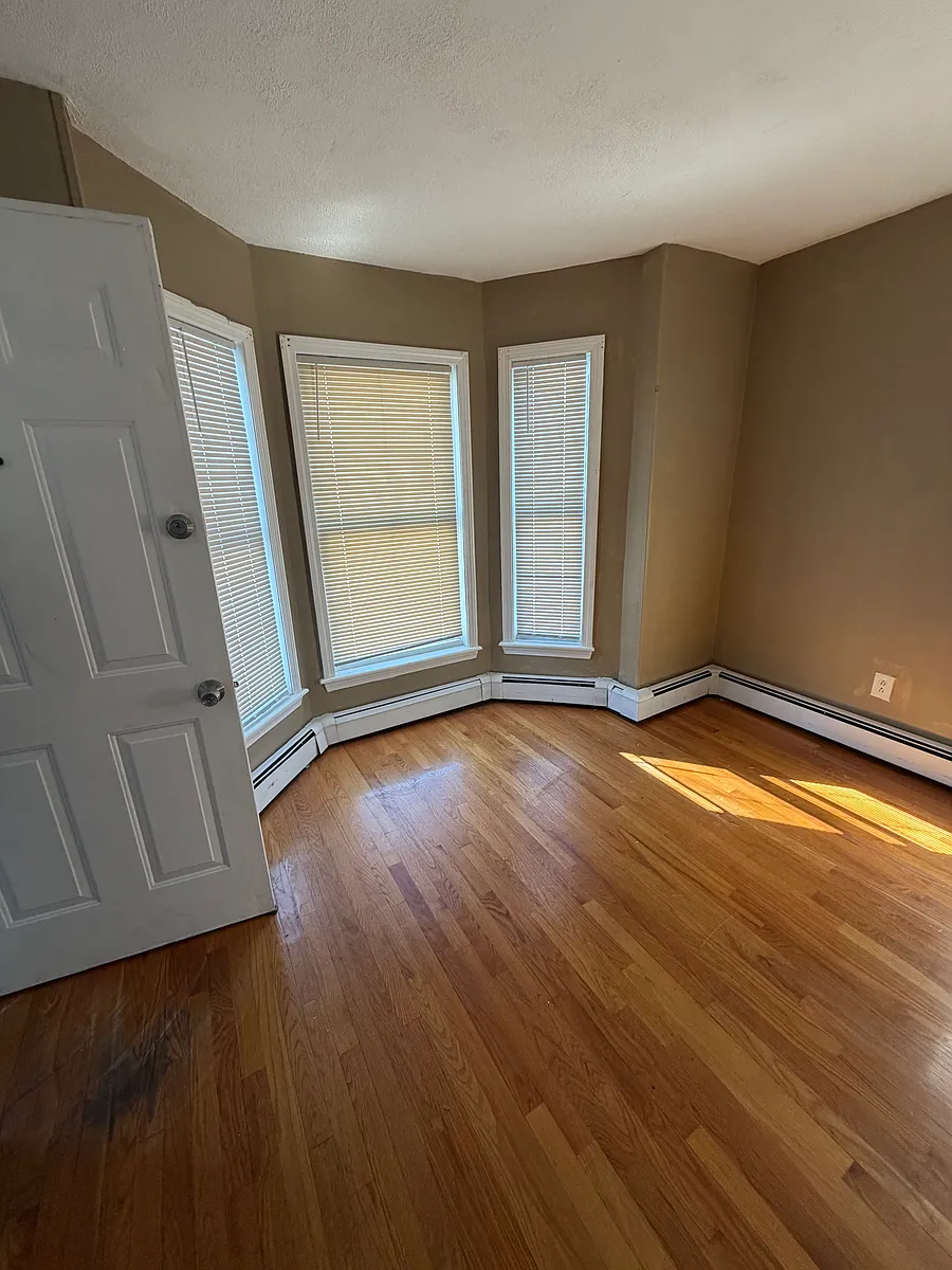 Building Photo - 10 Neptune Street Ct #2