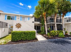 4000 Ice Castle Way, Naples, FL