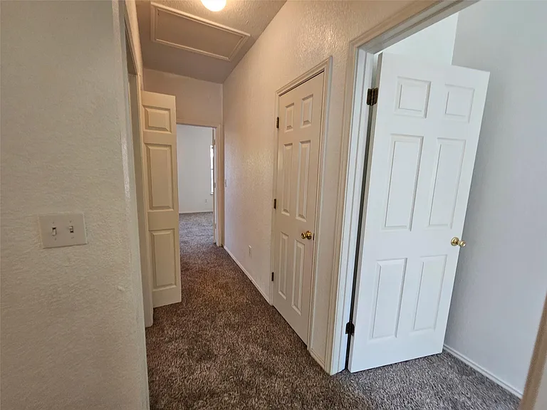 304 Windridge Village Cv — Photo 35