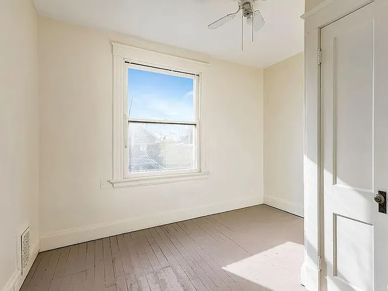 2886 Shaffer Ave #2 — Photo 4