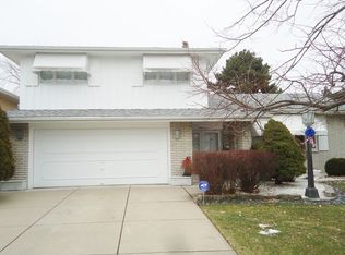 10617 S Tripp Ave, Oak Lawn, IL