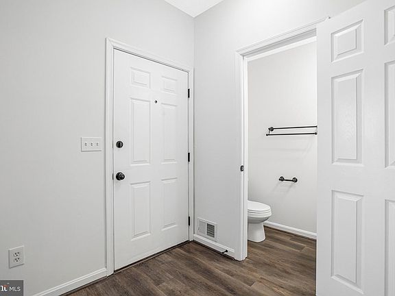5th image of 1 Bellhurst Way