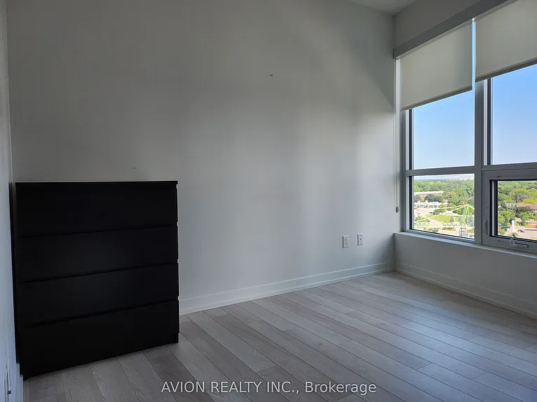 115 McMahon Dr #1205 — Photo 10