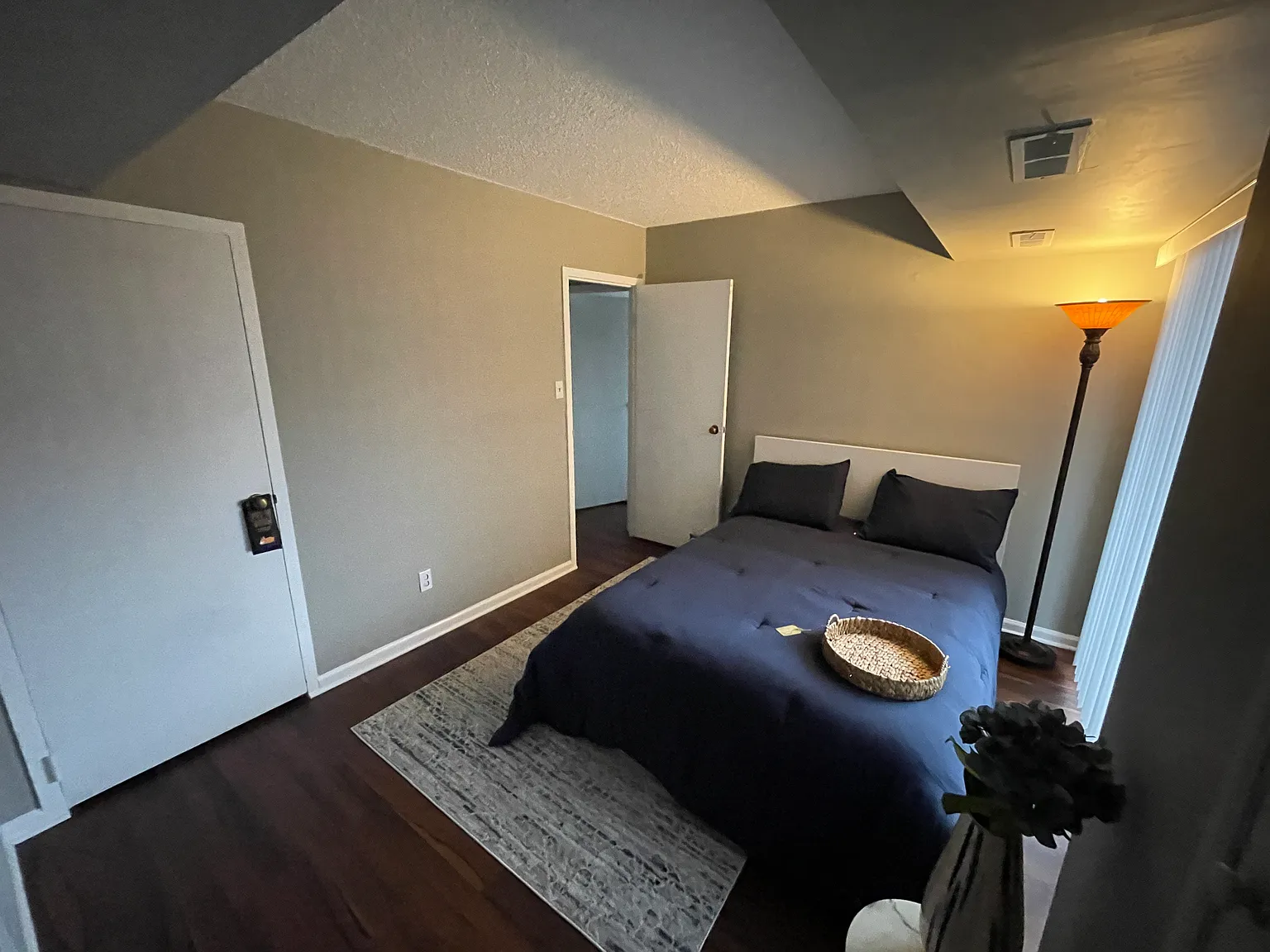 3 bed, 2.5 bath, 1564 sqft, $1,150 — Photo 1