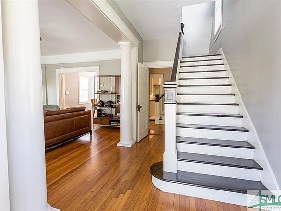 4th image of 629 Maupas Ave