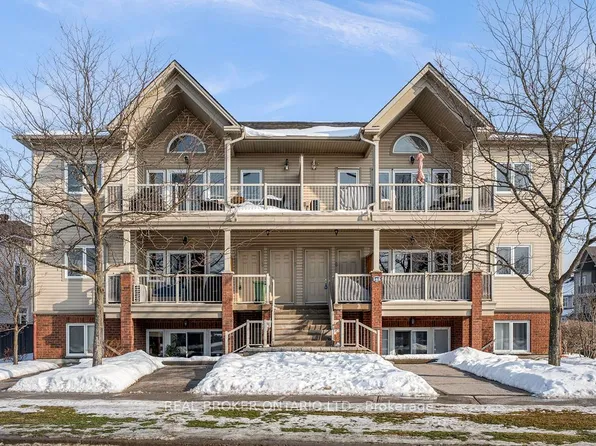 165 Waterbridge Dr #10, Ottawa, ON K2G 7G3