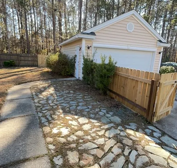 132 Avonshire Dr — Photo 16