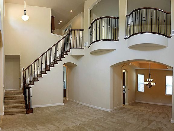 3rd image of 8599 Mandorla Cir