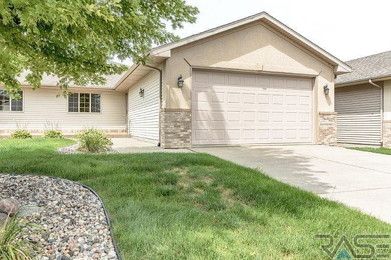 1st image of 7515 S Peregrine Pl