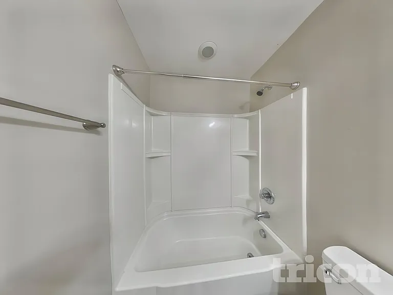 423 Lanyard Ln — Photo 16