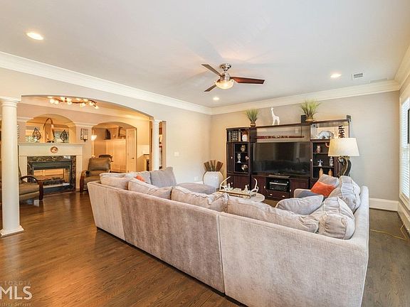 5th image of 2758 Durham Dr #4