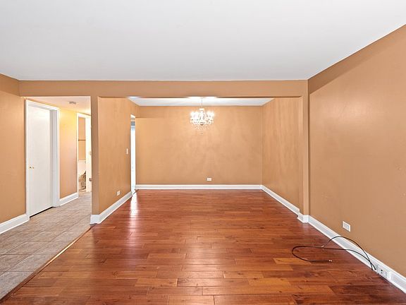 5th image of 316 Colony Green Dr