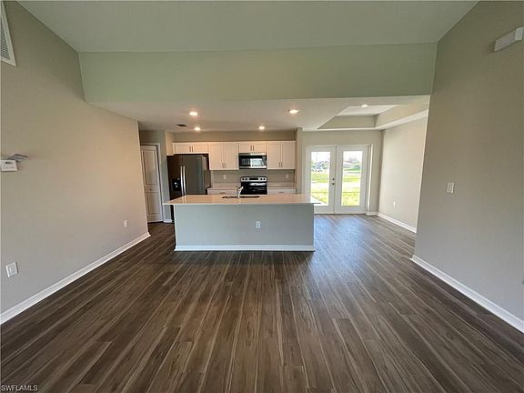 5th image of 1300 NW 19th St