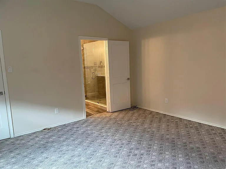 2411 Woodwind Dr — Photo 3