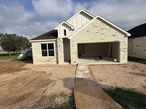 134 Pinehurst, Meadowlakes, TX 78654