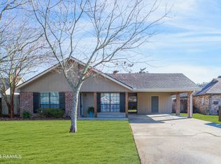 115 Sea Pines Dr, Youngsville, LA 70592