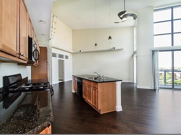 3rd image of 16800 Van Aken Blvd APT 406
