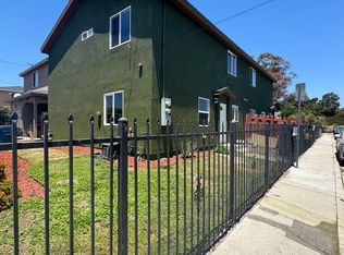 2307 E 117th St, Los Angeles, CA 90059