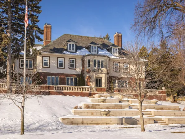 2740 W Lake Of The Isles Pkwy, Minneapolis, MN 55416