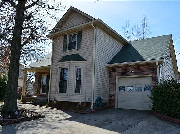 2nd image of 1002 Dandelion Dr
