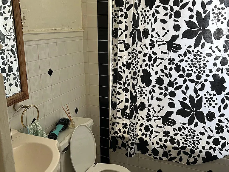 1536 N Franklin Pl #1 — Photo 1