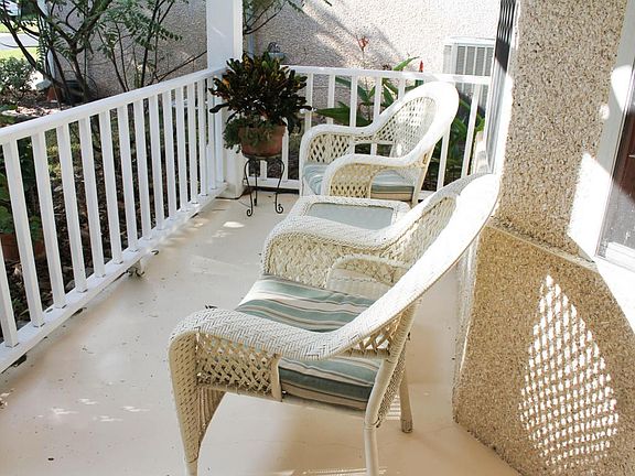 Fabulous Front Porch Sitting Area