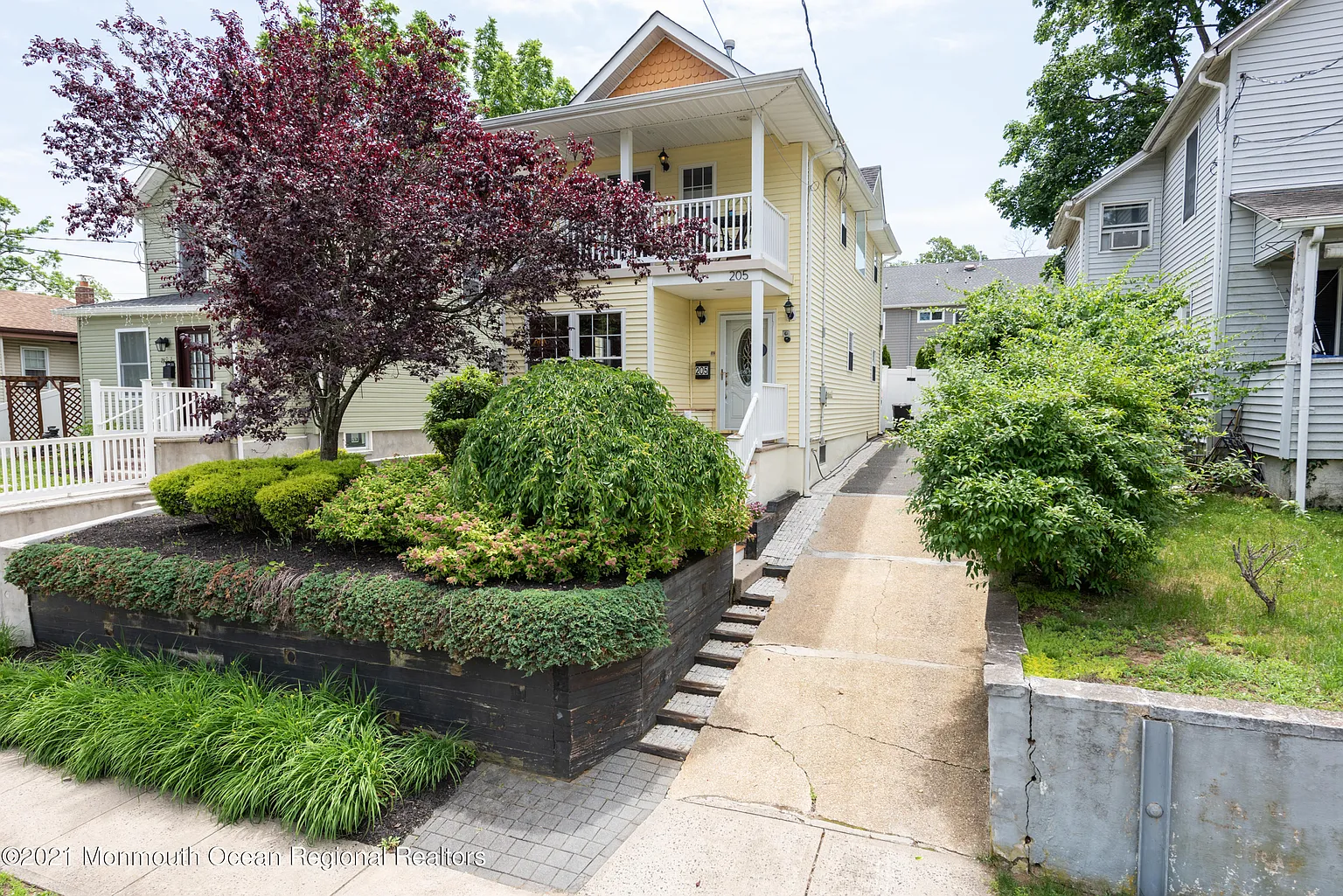205 River Street photo 1