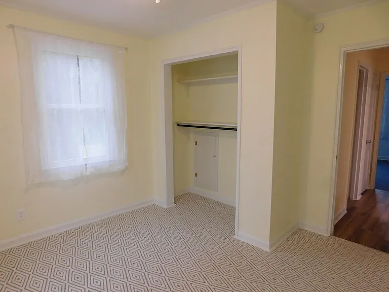 900 Simmons St — Photo 13